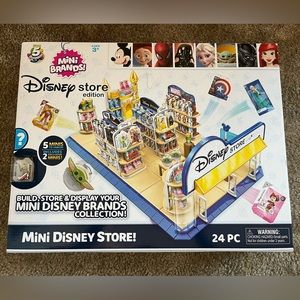 Mini Disney Store - MiniBrands